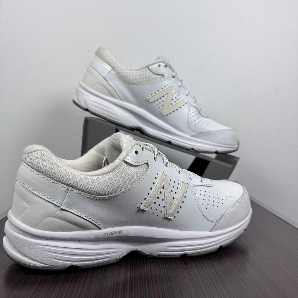 New Balance 411 Womens 9 Wide White Cream Walking Shoes WW411WT2